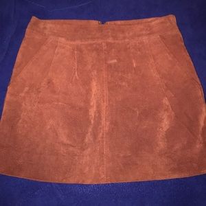 Adorable high waisted skirt